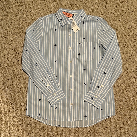 Vineyard Vines Tops - NWT Vineyard Vines Button Down